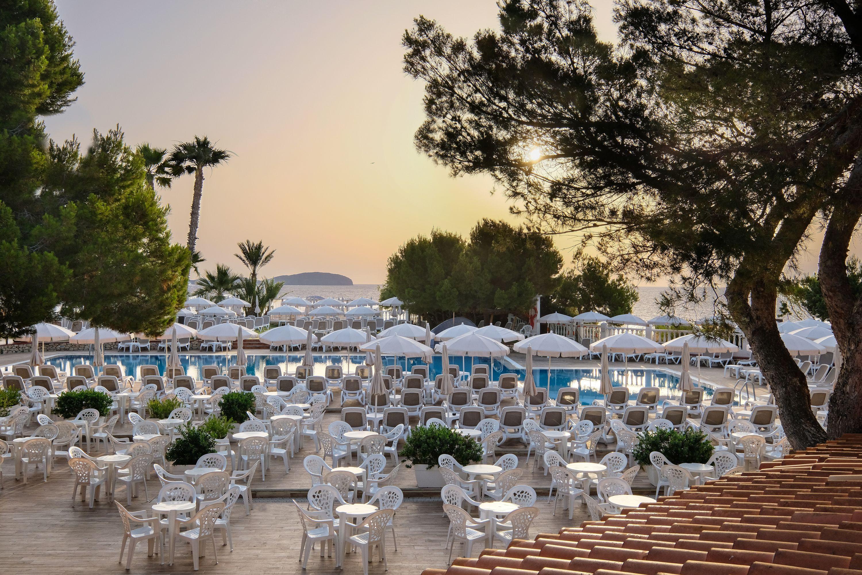 Hotel Cala Martina Es Canar  Bagian luar foto